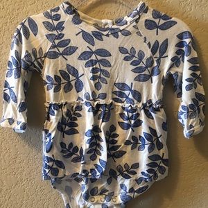 Spearmint long sleeve dress onesie 6-12mon